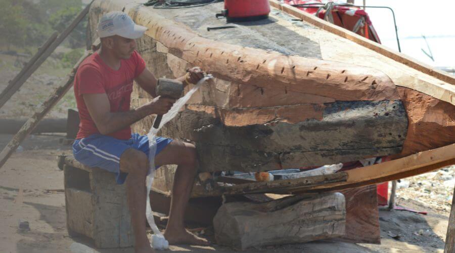 Why choose water damage restoration service for burst pipe water damage in Alhambra